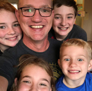 Meet your Posher, Dennis